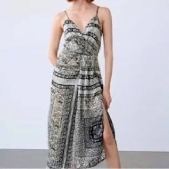 Beautiful Zara Scarf Print Dress - light‎ and airy for summer - Size L - Picture 1 of 9